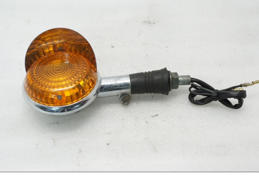 Framsidan på Blinkers från en Yamaha XV 1100 -1997 motorcykel.