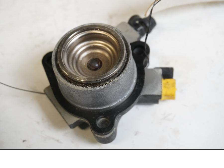 Baksidan på Kopplingslavcylinder från en Kawasaki ZR-X 1200 S -2001 motorcykel.