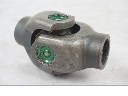 Framsidan på Kardanknut från en Honda NT 650 V -2002 motorcykel.