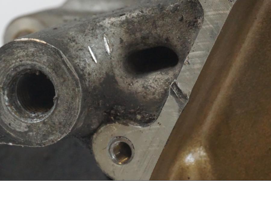 Snett uppifrån på Motorblock från en Yamaha FJR 1300 -2005 motorcykel.