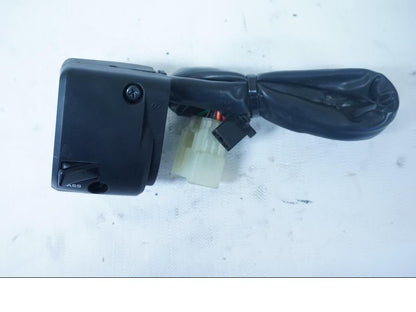 Baksidan på Styrelreglage från en Kawasaki Ninja 650 -2018 motorcykel.