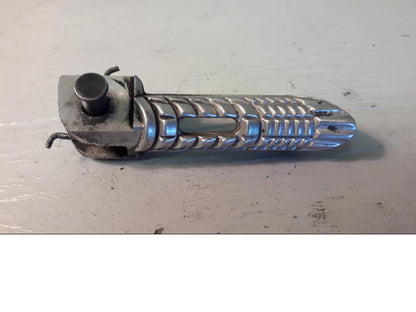 Framsidan på Fotpinne från en Suzuki GSX-R 1000 -2008 motorcykel.