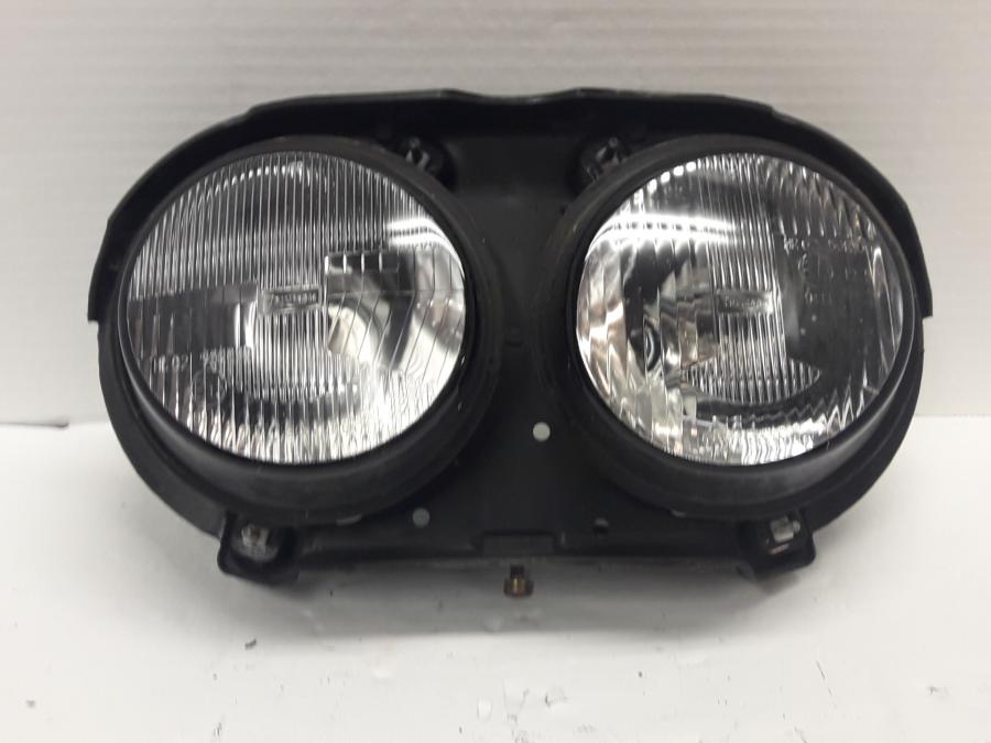 Framsidan på Strålkastare från en Triumph Tiger -1999 motorcykel.