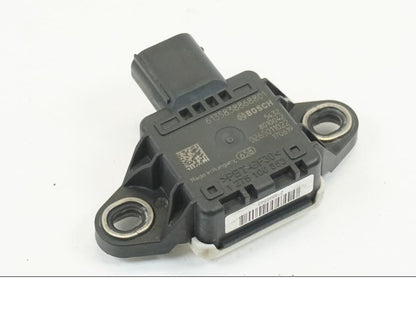 Baksidan på Acceleration Sensor från en BMW R 1200 GS -2018 motorcykel.