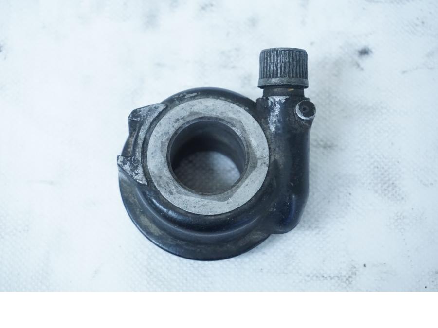 Framsidan på Hastighetsdrivning från en Yamaha YZF 1000 R -1997 motorcykel.