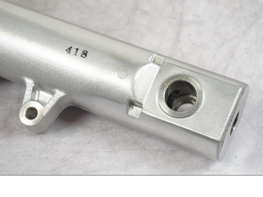 Extrabild3 på Gaffelben från en Honda VT 750 C4 Shadow -2004 motorcykel.