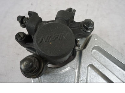 Baksidan på Bromsok från en Kawasaki Z 800 -2014 motorcykel.