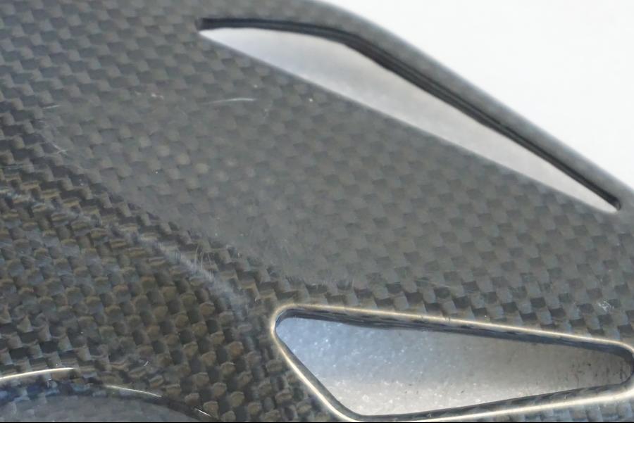 Höger sida på Fotpinnehälskydd från en Honda CBR 1000 RR -2010 motorcykel.