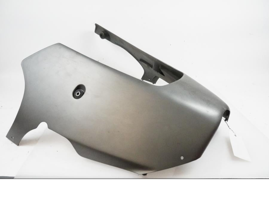 Framsidan på Magkåpa från en Kawasaki ZR-9R -2001 motorcykel.