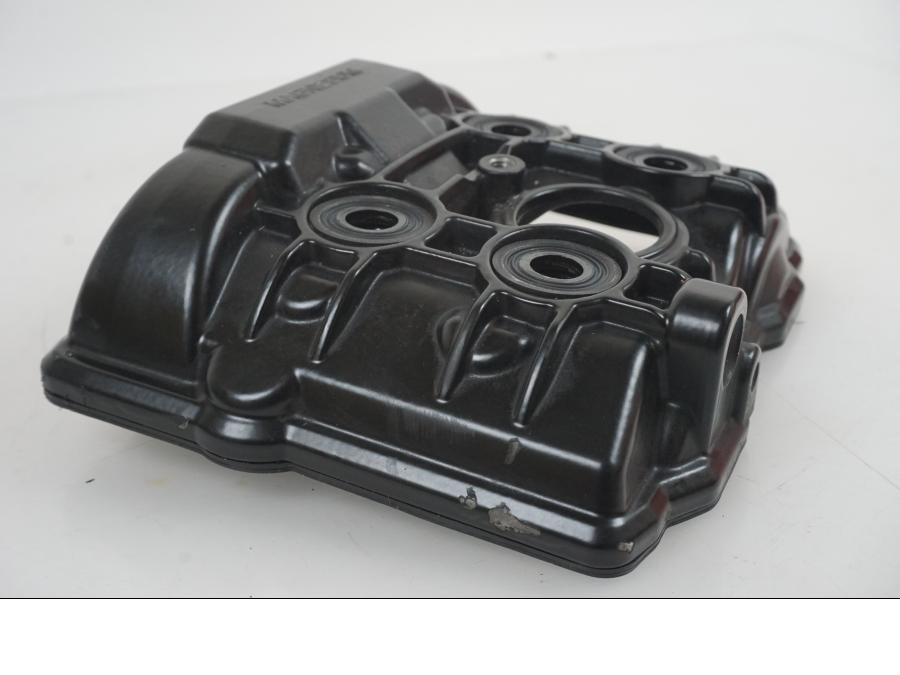 Höger sida på Ventilkåpa från en KTM 1290 Super Duke R -2021 motorcykel.