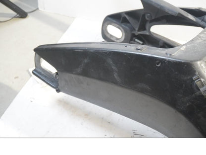 Höger sida på Sving från en Yamaha FZ-8 -2011 motorcykel.