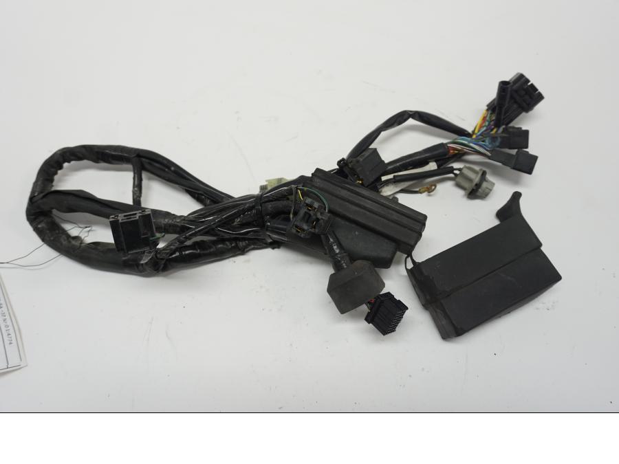 Framsidan på Kablage från en Yamaha FZ1-SA -2007 motorcykel.