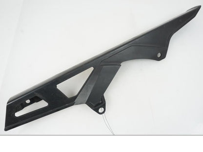 Framsidan på Kedjeskydd från en Suzuki GSX-R 750 -2009 motorcykel.