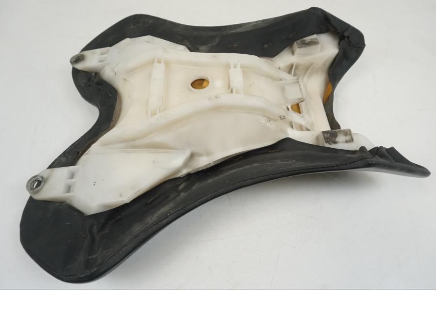 Extrabild1 på Sadel från en Yamaha YZF 1000 R1 -2006 motorcykel.