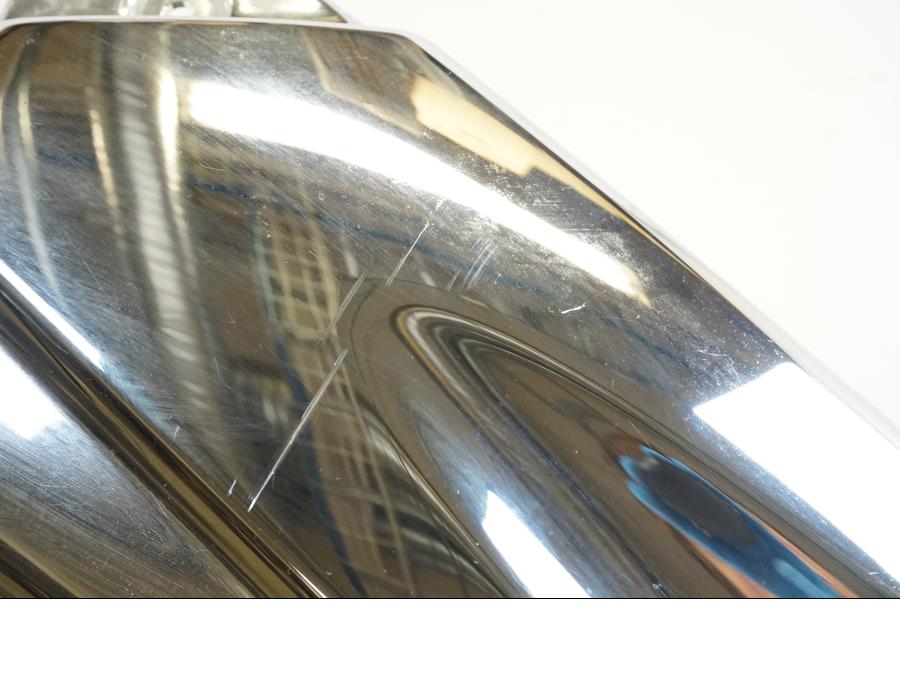 Vänster sida på Sidopanel från en Yamaha XVS 1100 -2001 motorcykel.