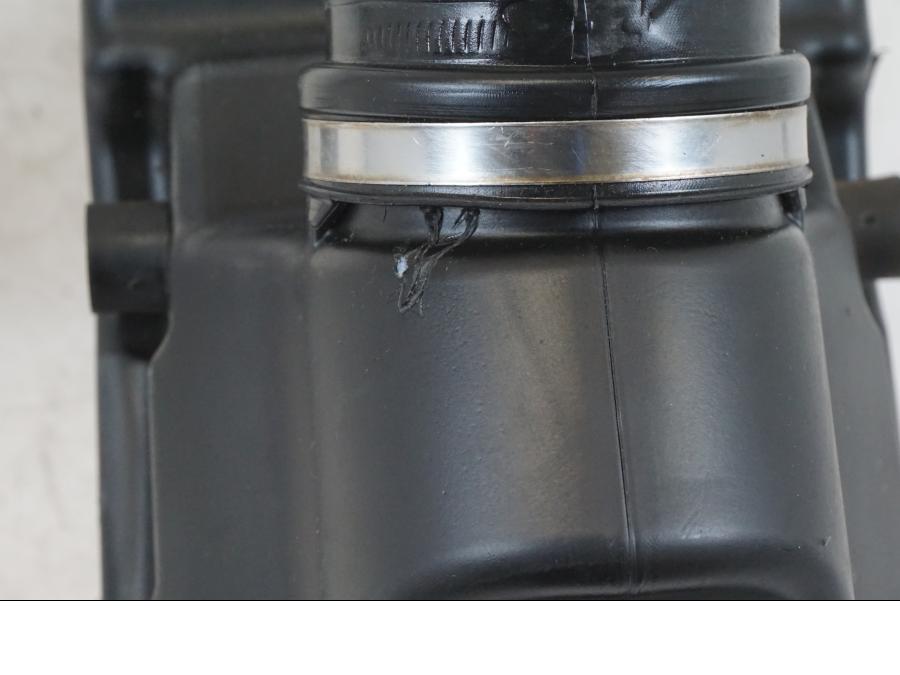 Extrabild4 på Luftburk från en Husqvarna 701 Supermoto -2020 motorcykel.