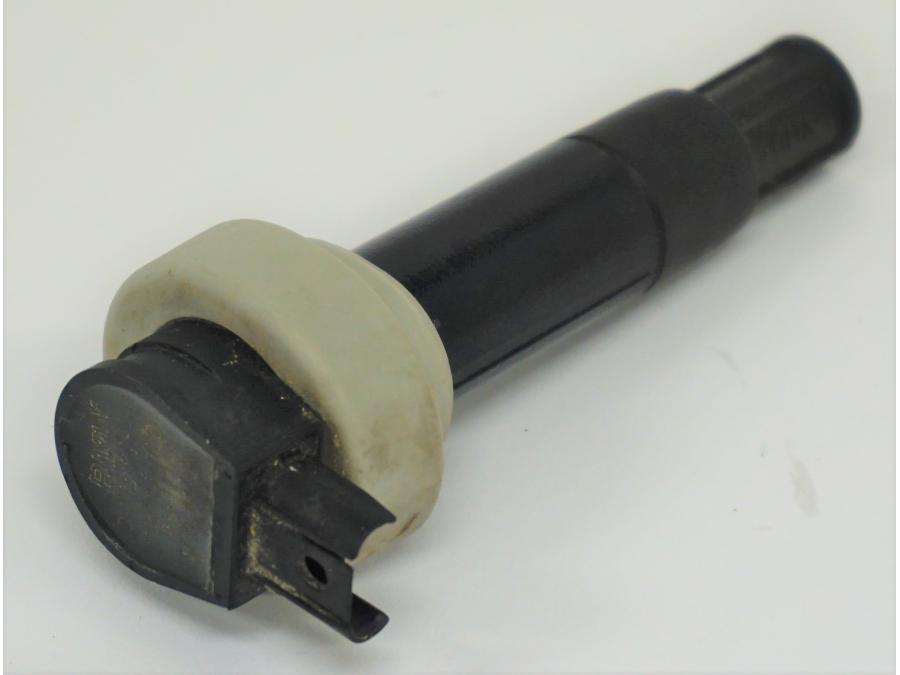 Framsidan på Tändspole från en BMW G 650 GS -2011 motorcykel.