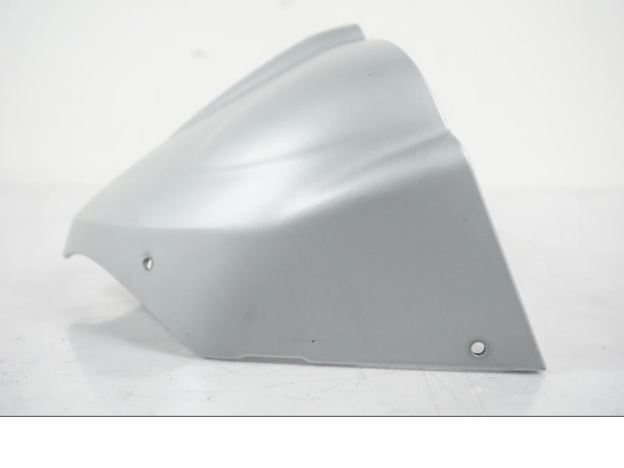 Baksidan på Toppkåpa från en BMW F 650 CS -2002 motorcykel.