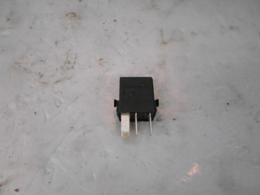 Framsidan på Relä från en BMW K 1200 LT -2007 motorcykel.