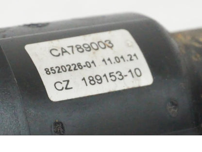 Vänster sida på Vattentermostathus från en BMW R 1250 GS -2021 motorcykel.