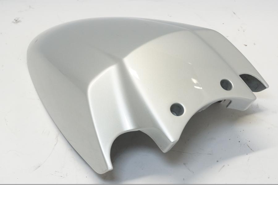 Snett uppifrån på Framskärm från en BMW R 1150 RS -2004 motorcykel.