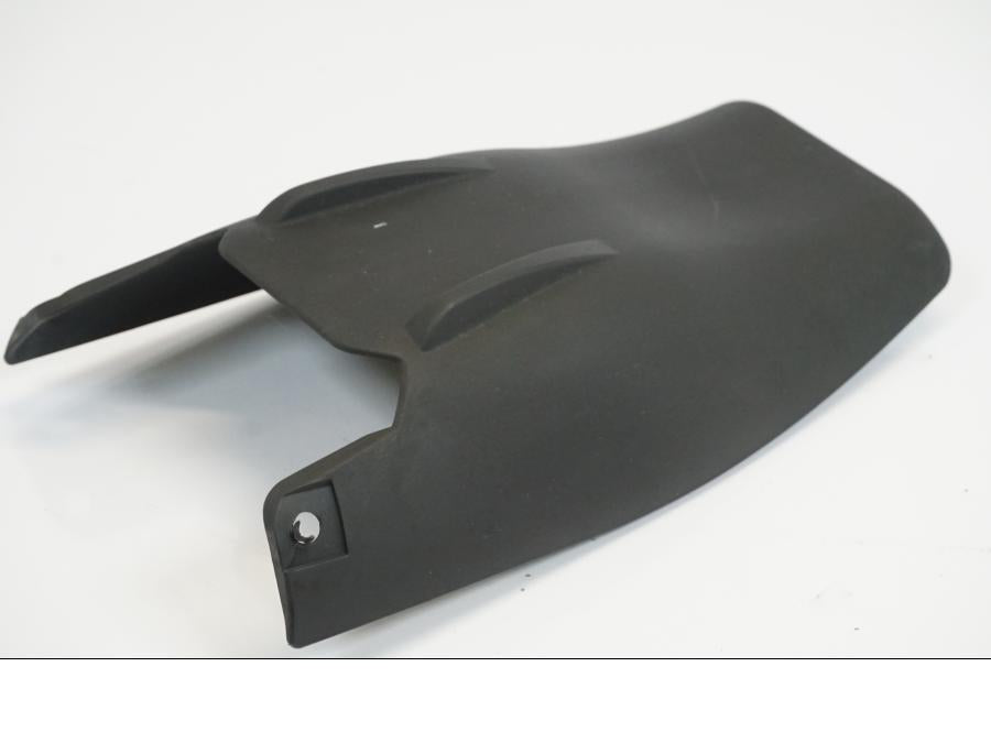 Baksidan på Stänkskydd från en KTM 1190 Adventure -2013 motorcykel.