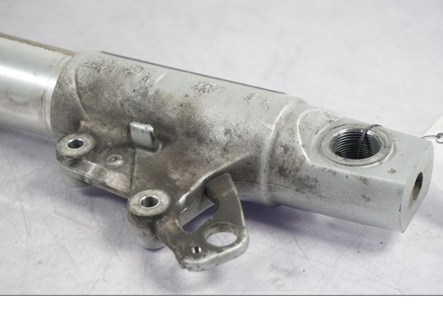 Extrabild3 på Gaffelben från en BMW R 1200 GS -2005 motorcykel.