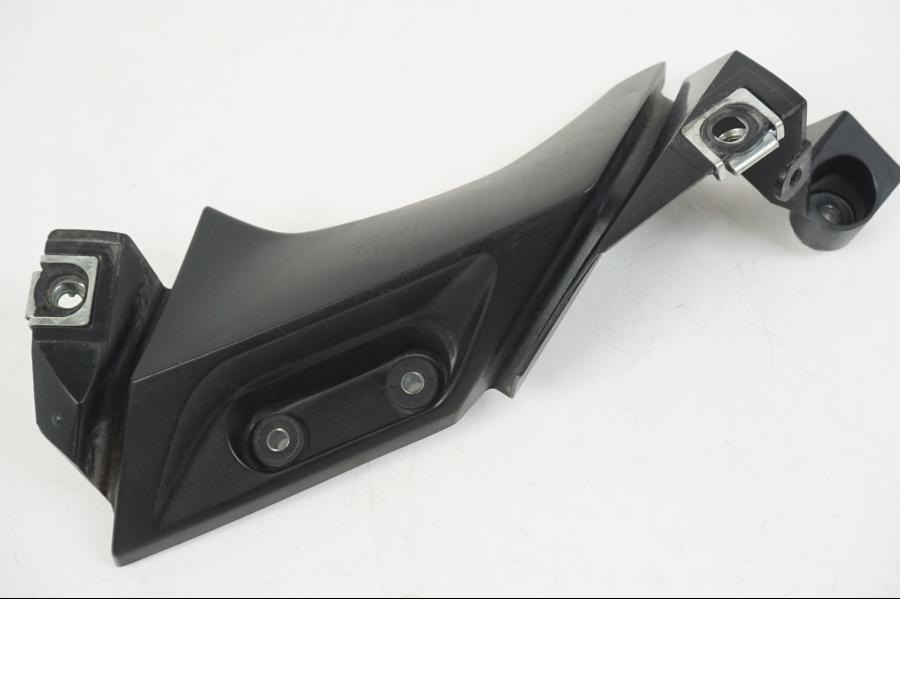 Framsidan på Sidkåpa från en Yamaha YZF 1000 R1 -2006 motorcykel.