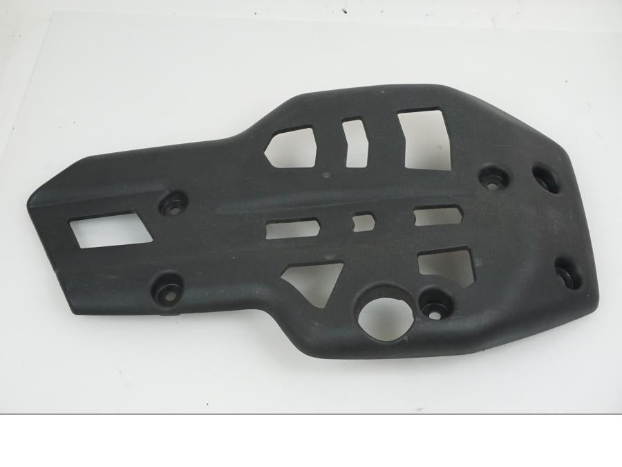 Höger sida på Hasplåt från en Triumph Tiger 800 -2012 motorcykel.