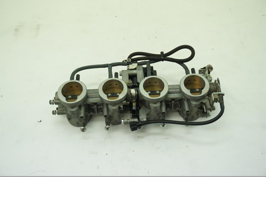 Baksidan på Spjällhus från en Kawasaki ZX-6R -2008 motorcykel.