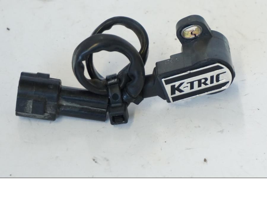 Framsidan på TPS från en Kawasaki ZR-7 -2001 motorcykel.