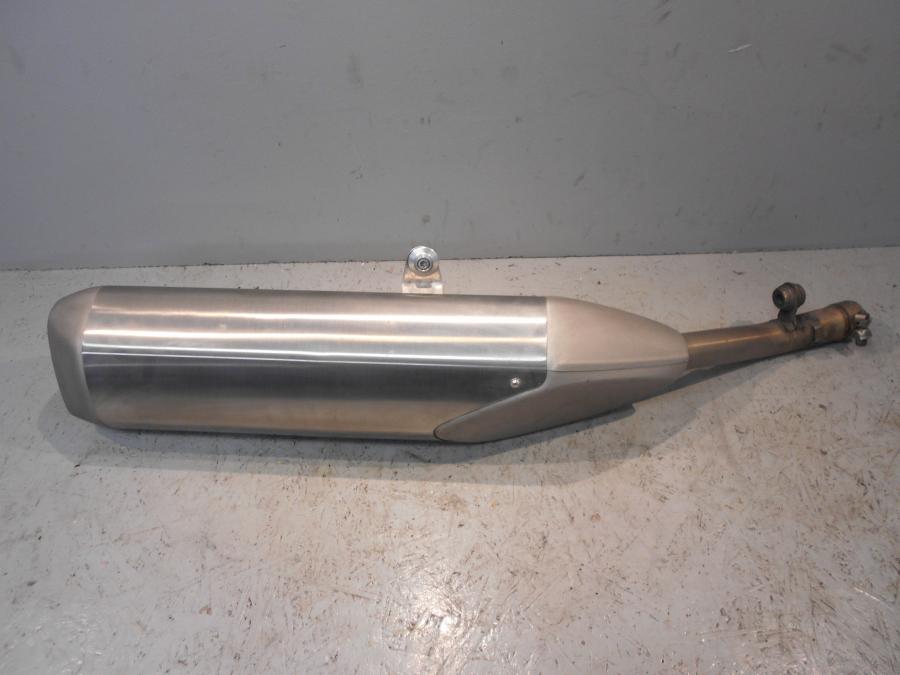 Framsidan på Ljuddämpare från en BMW K 1600 -2015 motorcykel.