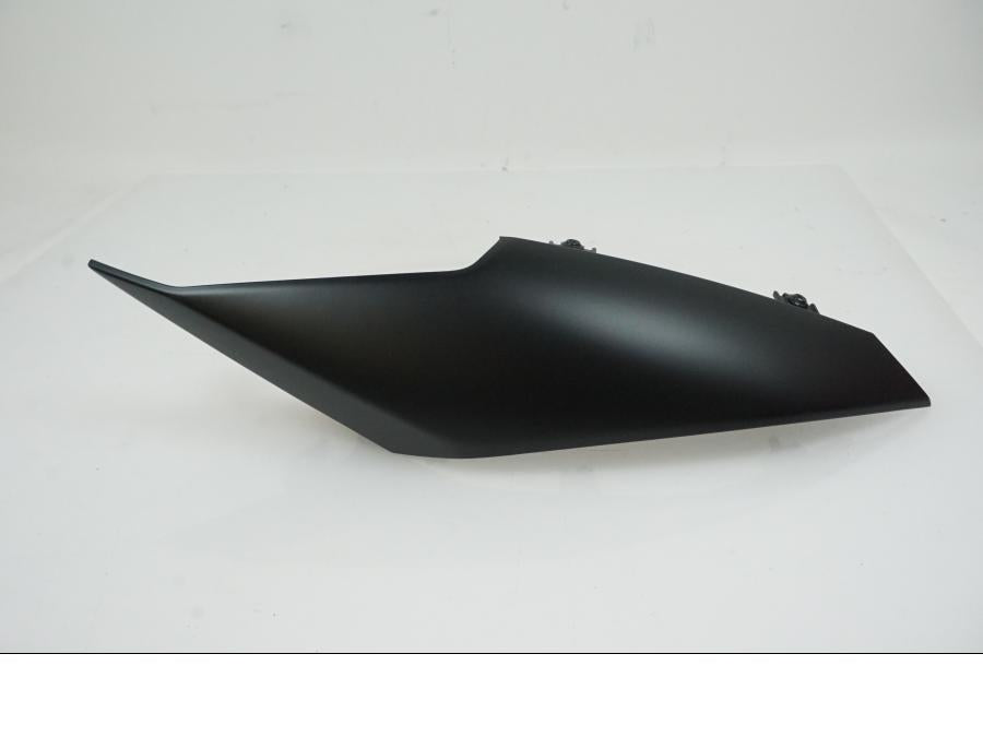 Vänster sida på Bakvinge från en Ducati X Diavel S -2017 motorcykel.