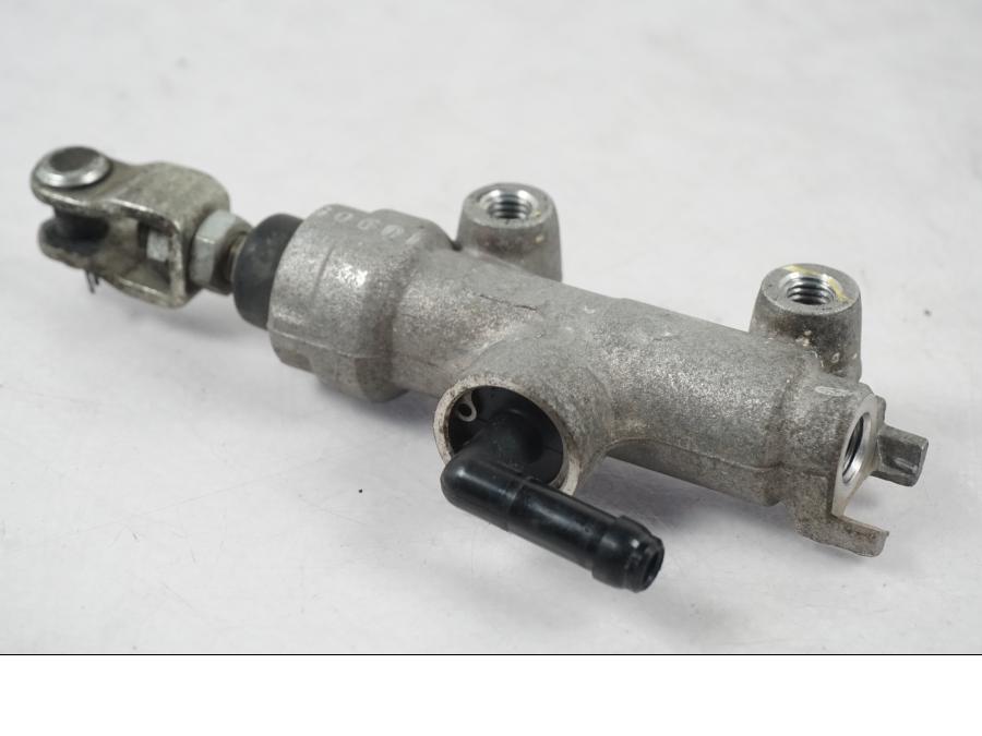 Höger sida på Bromshuvudcylinder från en Kawasaki ER-6N ABS -2010 motorcykel.