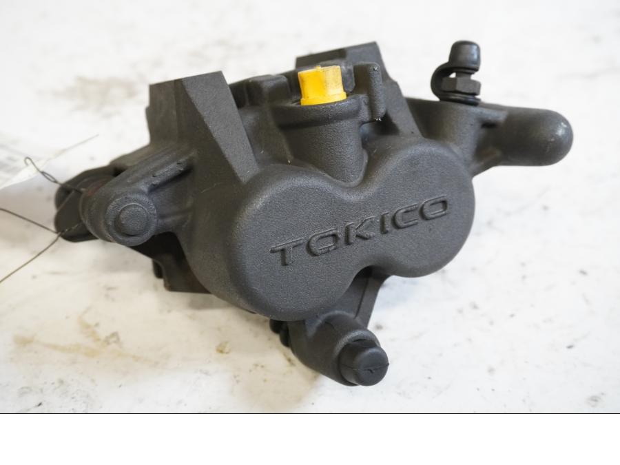 Framsidan på Bromsok från en Kawasaki ER-6N -2010 motorcykel.