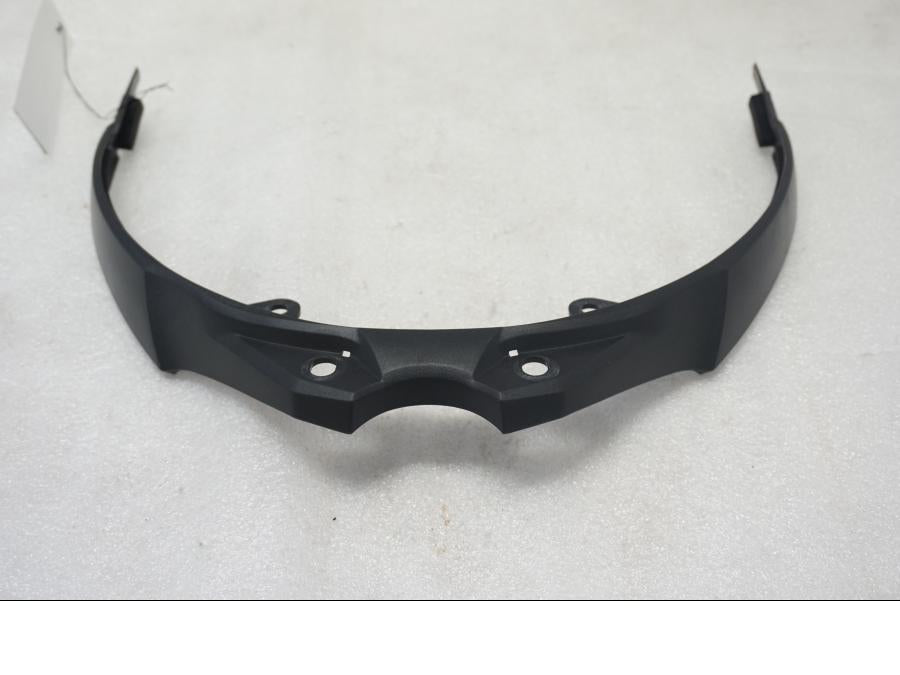 Framsidan på Bensintankskåpa från en Suzuki SV 650 -2016 motorcykel.