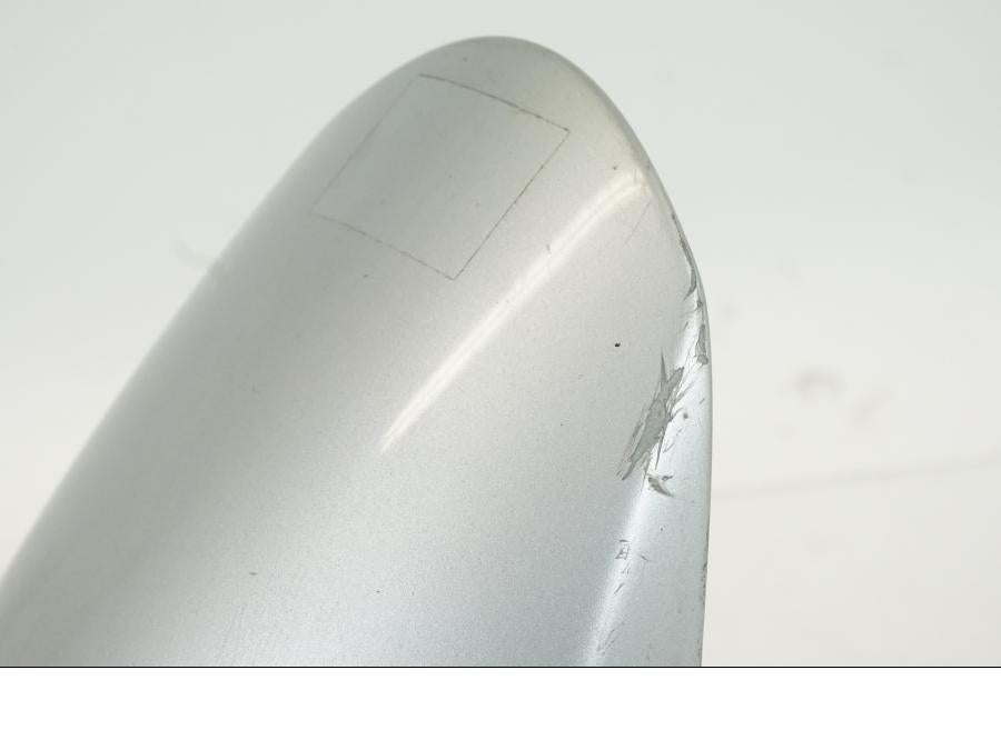 Baksidan på Framskärm från en BMW F 650 CS -2003 motorcykel.