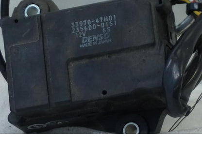 Baksidan på Avgasspjällmotor från en Suzuki DL 1000 -2016 motorcykel.