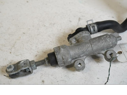 Baksidan på Bromshuvudcylinder från en Suzuki GSX-R 750 -2000 motorcykel.