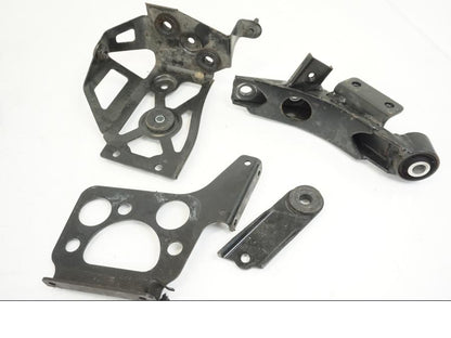 Höger sida på Skruv / Mutter etc från en BMW K 1200 LT -2004 motorcykel.