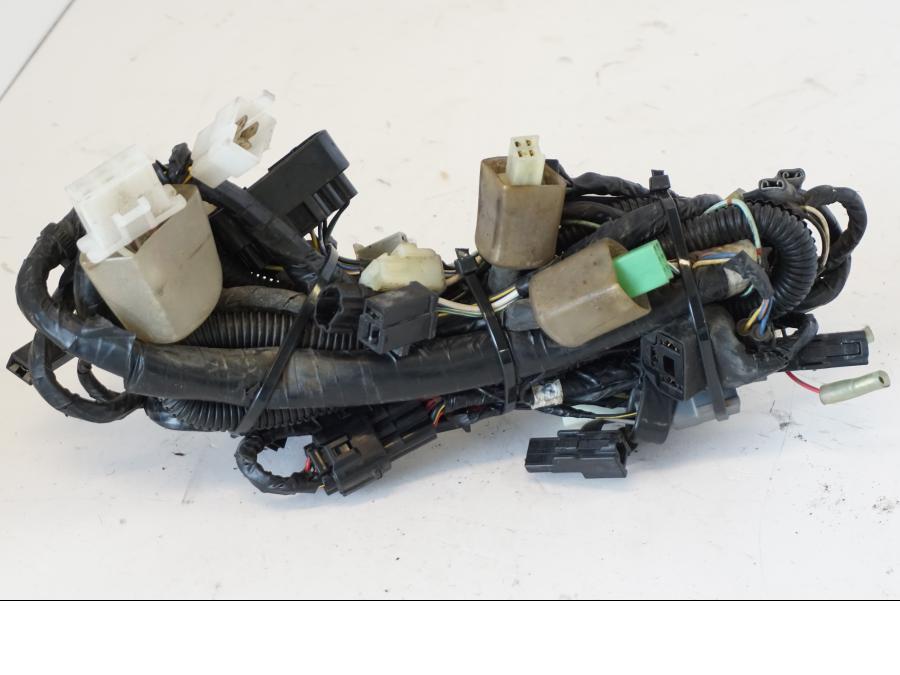 Baksidan på Kabelstam från en Kawasaki ZR-7 -2001 motorcykel.