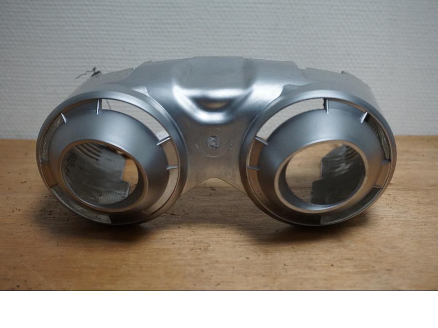 Baksidan på Värmeskydd från en Yamaha FZ-6 -2007 motorcykel.