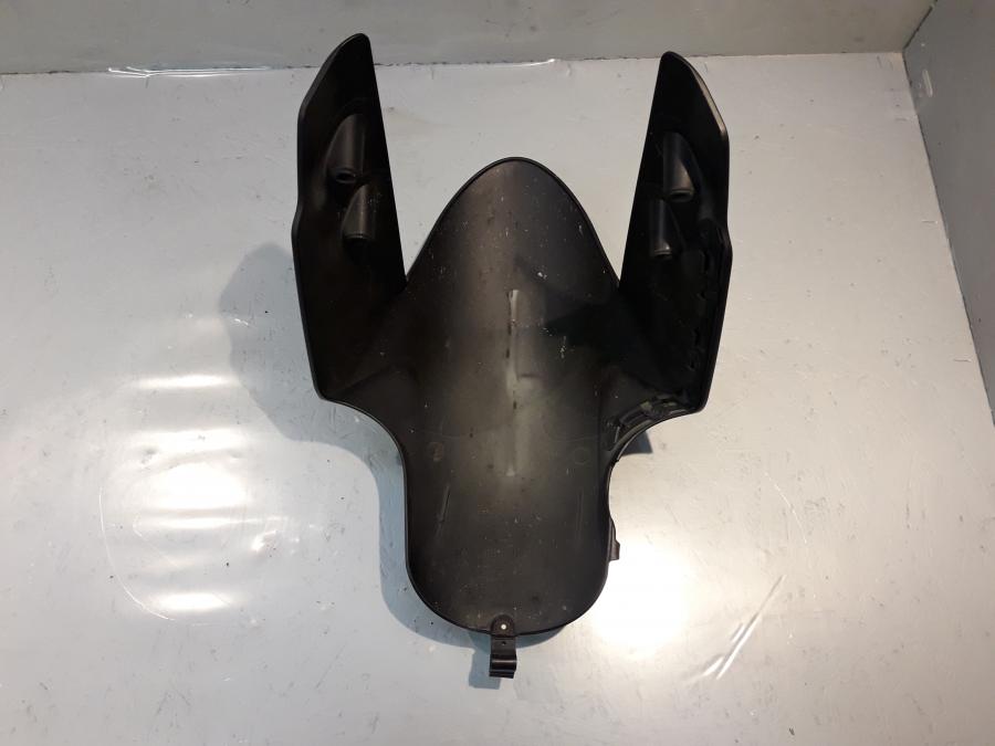 Vänster sida på Framskärm från en Ducati Panigale 959 -2017 motorcykel.