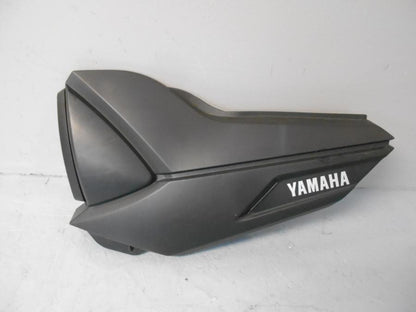 Framsidan på Sidopanel från en Yamaha YS 125 -2017 motorcykel.
