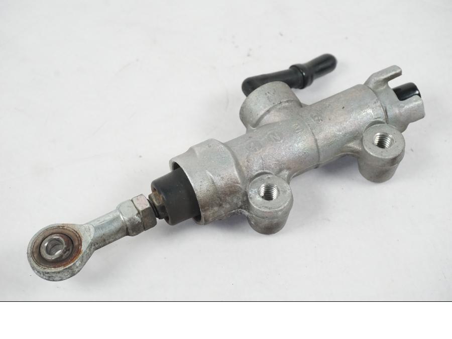 Framsidan på Bromshuvudcylinder från en Kawasaki ZX-6R -2005 motorcykel.