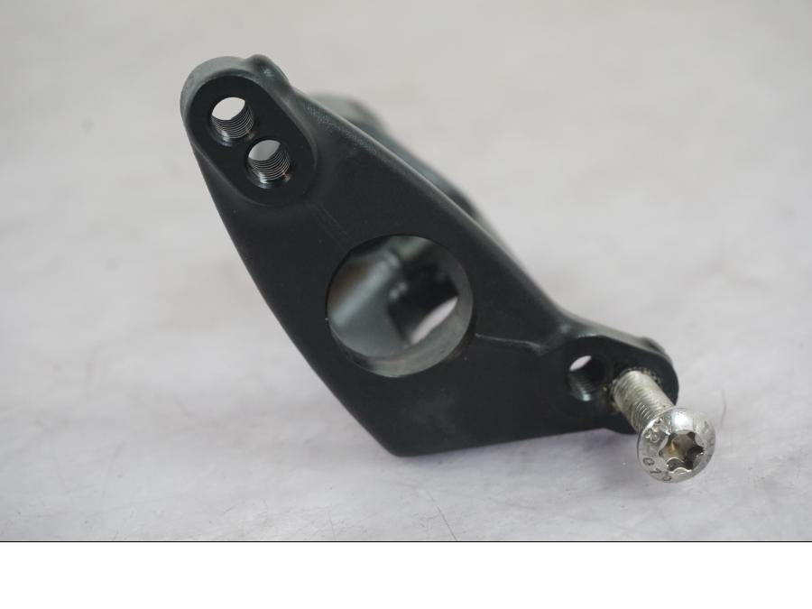 Snett uppifrån på Växelarm från en KTM 1290 Super Duke R -2022 motorcykel.