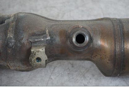 Snett nerifrån på Grenrör från en BMW K 1600 GTL -2015 motorcykel.