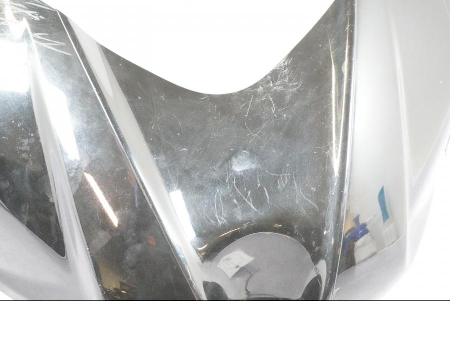 Höger sida på Bensintankskåpa från en Suzuki GSX-R 1000 -2008 motorcykel.