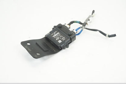 Framsidan på Strålkastarrelä från en Yamaha Tenere 700 -2020 motorcykel.