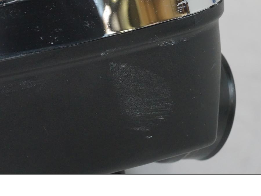 Snett uppifrån på Luftburk från en Suzuki VZR 1800 -2009 motorcykel.